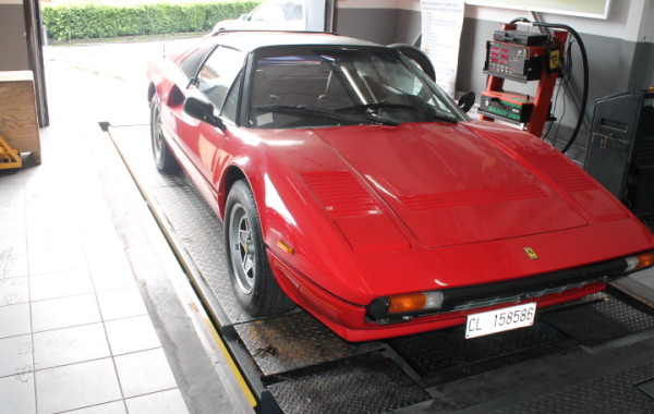 Restauro Ferrari 308 4 valvole del  1984